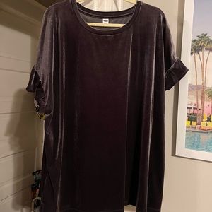 Old Navy Size 2x plus velvet shirt